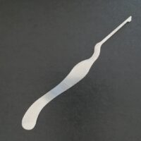 Pick Demi-Diamant Corbeau D04